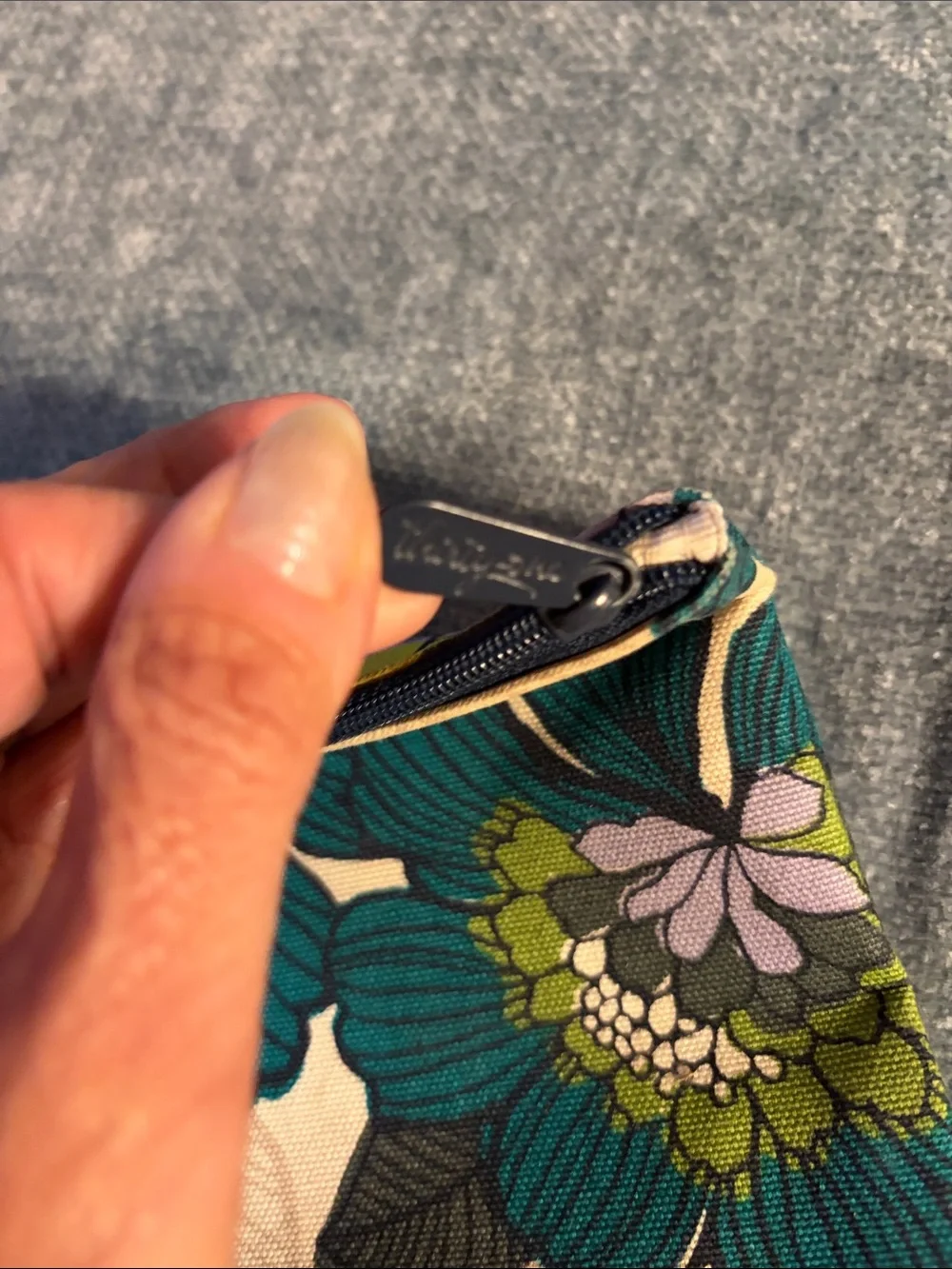 thirty-one Teal Floral Canvas Cosmetic Bag with Yellow Accents